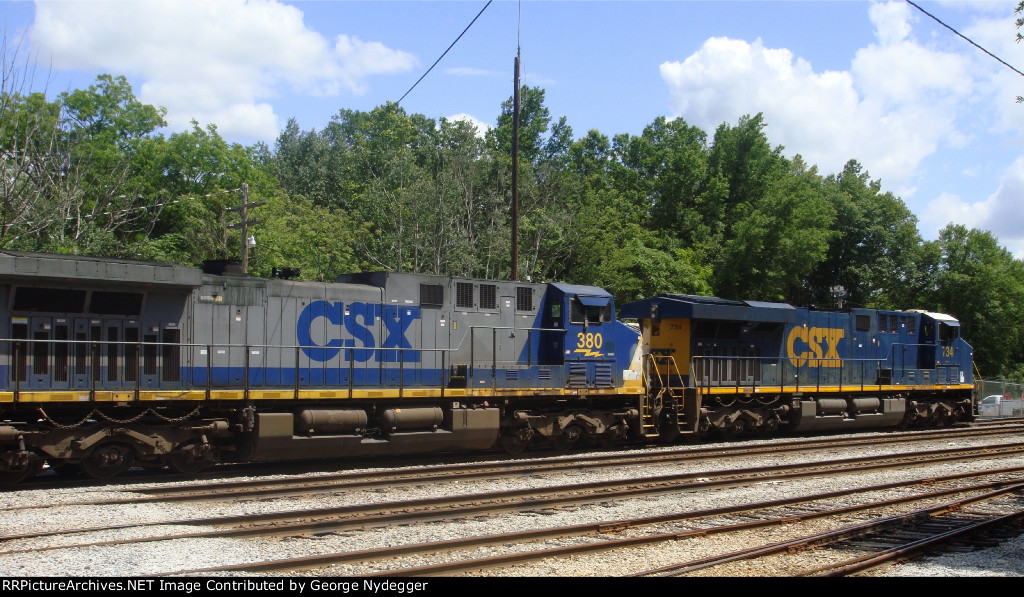 CSX 380 & 734